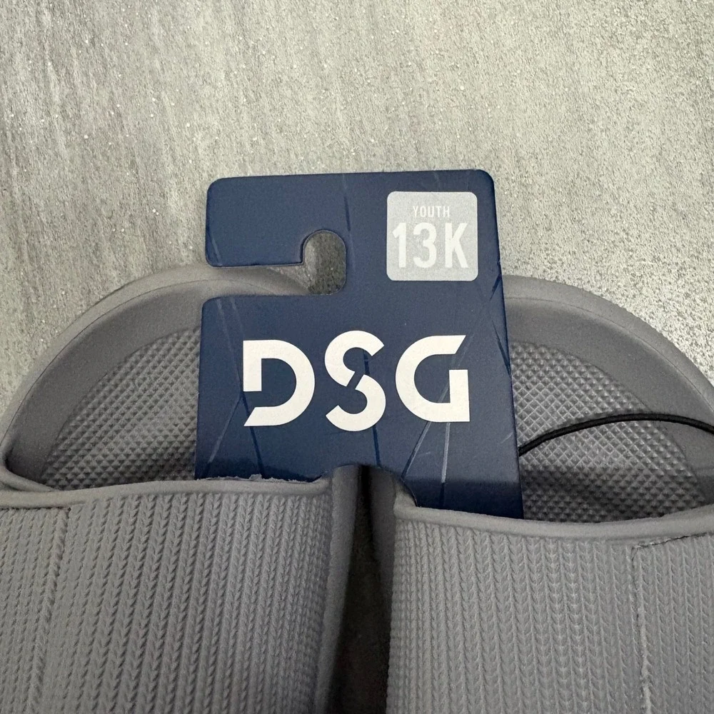 DSG Youth Gray‎ Adjustable Strap Slide Sandals Size 13K New With Tags